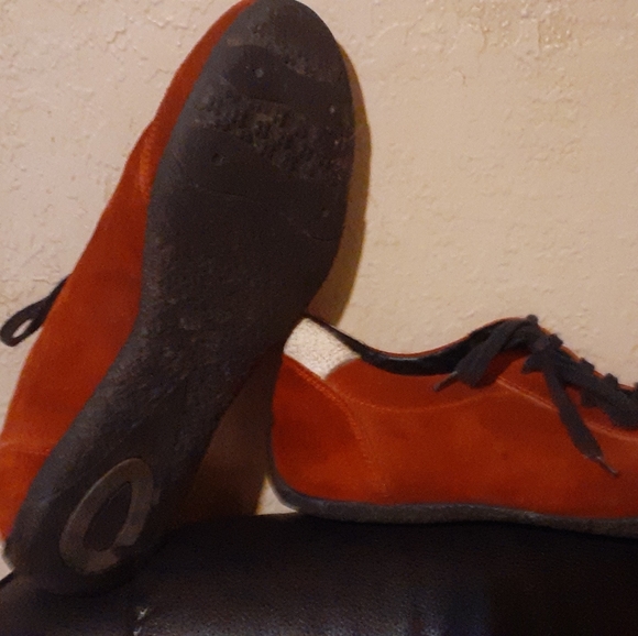 Red suede shoes!! - Picture 2 of 4